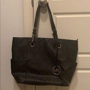 MICHAEL KORS Jet Set Med Travel Signature Tote